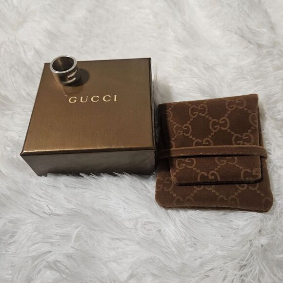 Gucci (Authentic) Large Cutout G Silver Ring w/ Box & GG Dust Cover, Size 5.5 - Picture 5 of 6